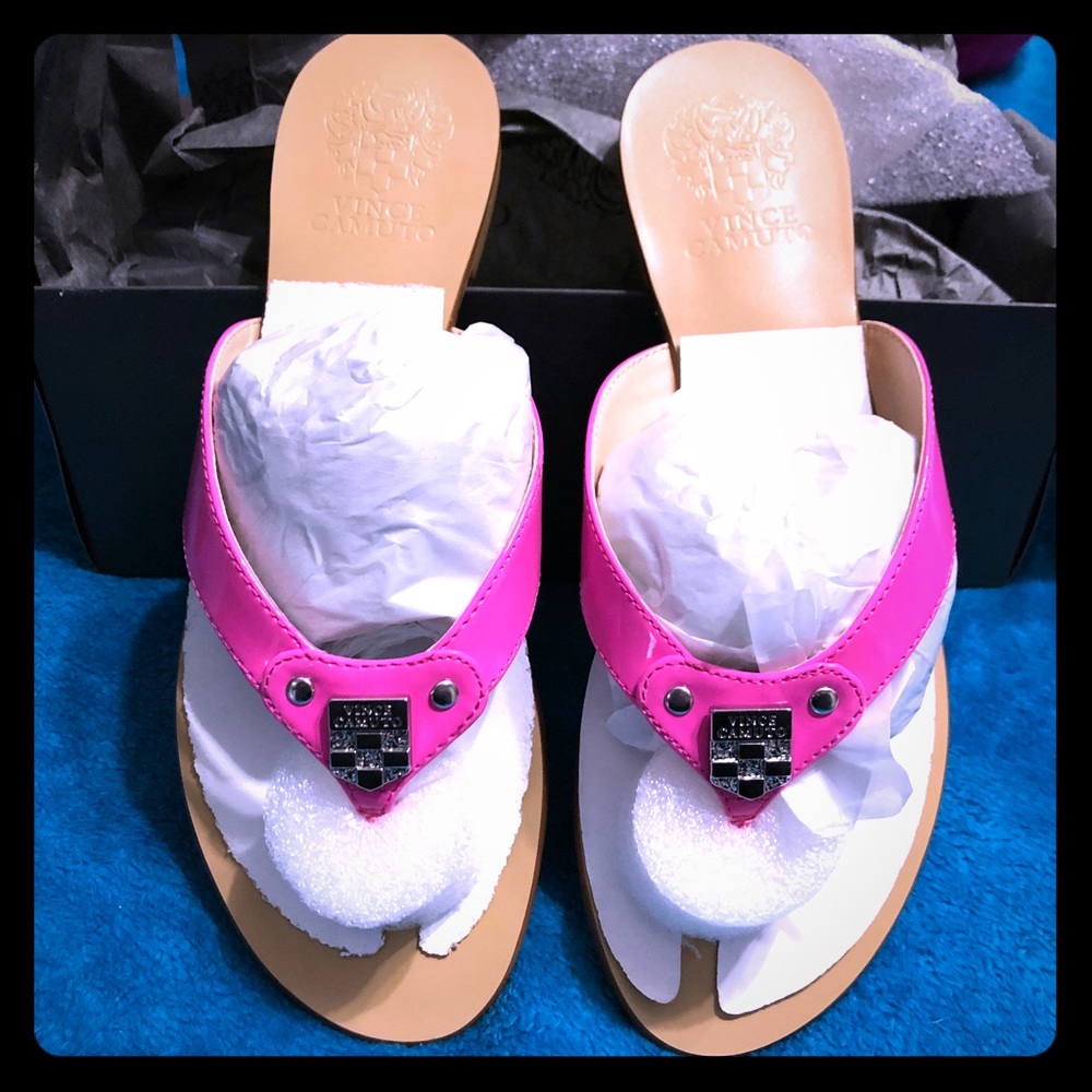 NWB Vince Camuto Jacini in Shocking Pink
